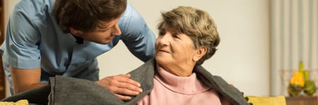 werk zorg verzorgen ouderen helpen 339690671
